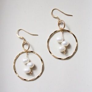 Gold Fill Freshwater Pearl Trifecta Hammered Ring Earrings